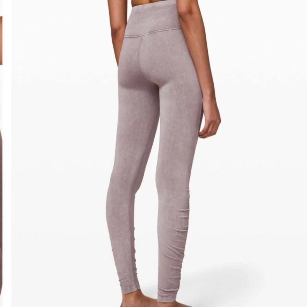 Lululemon Inner Glow Tight 28